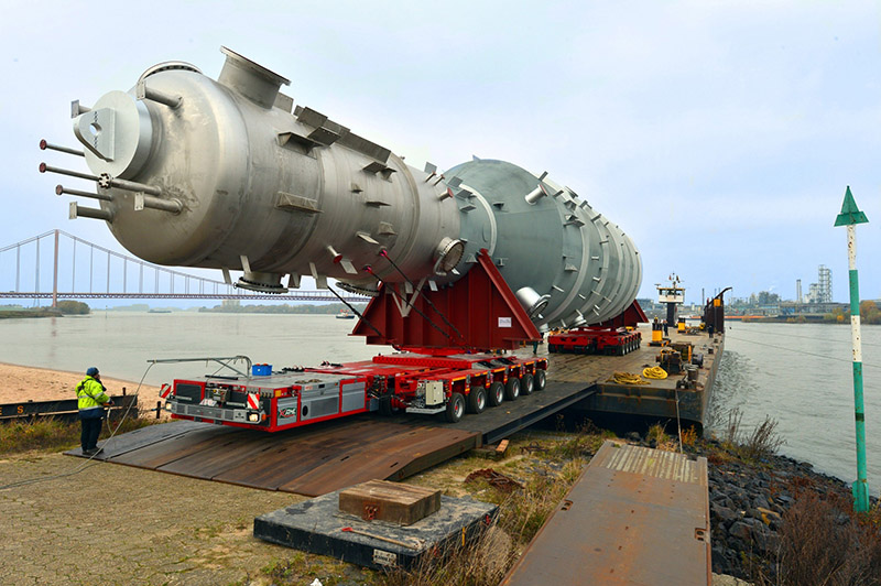 Treler Modular Digerakkan Sendiri Self Propelled Modular Trailer