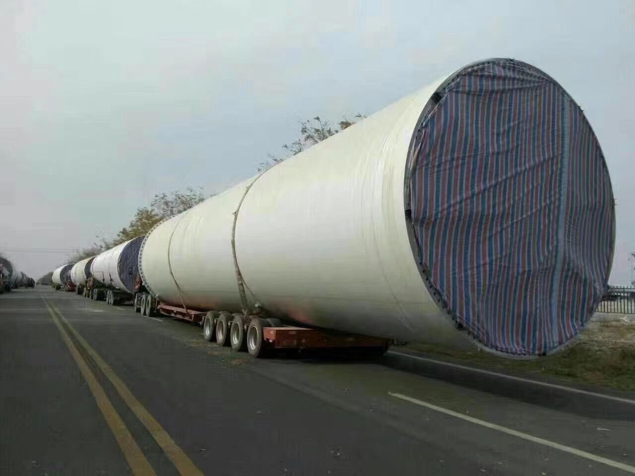 Treler Semi Pengangkutan Menara Angin Wind Tower Transport Semi Trailer